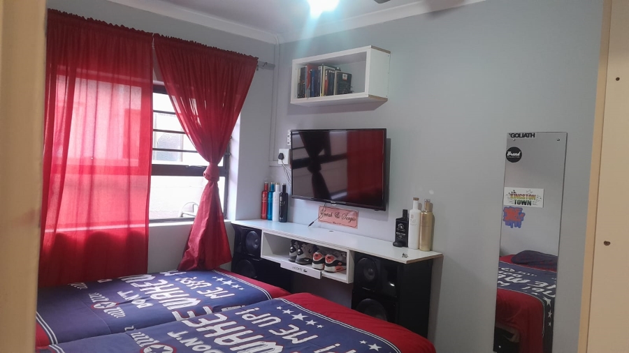 3 Bedroom Property for Sale in Croydon Western Cape